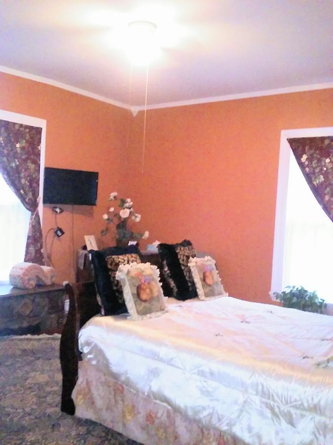 Six Acres Bed And Breakfast Cincinnati Exterior foto